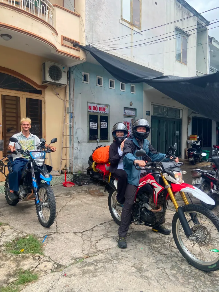 Customers CRF WR.webp